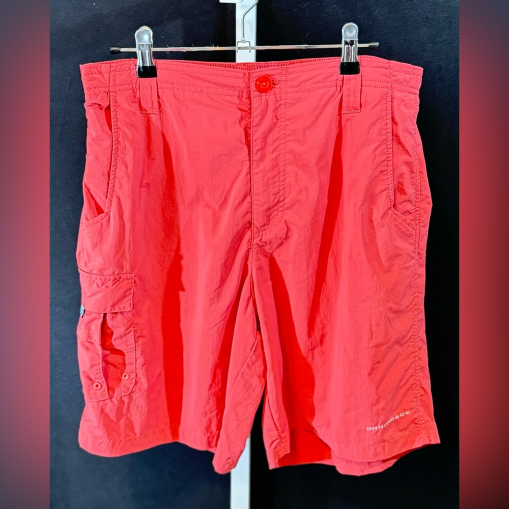 Men's Columbia PFG Bahama Short in Coral Size M Style #1823541